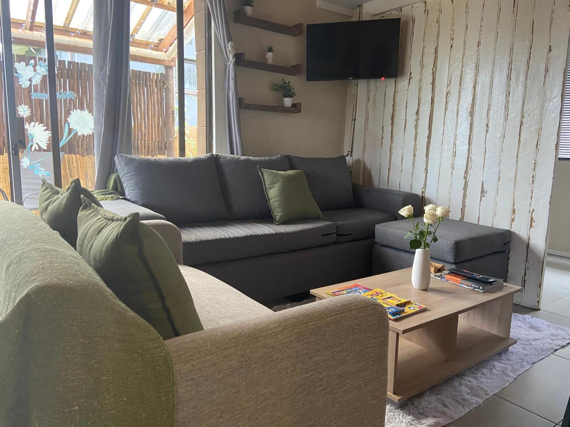 Holiday home The On Roy Wright